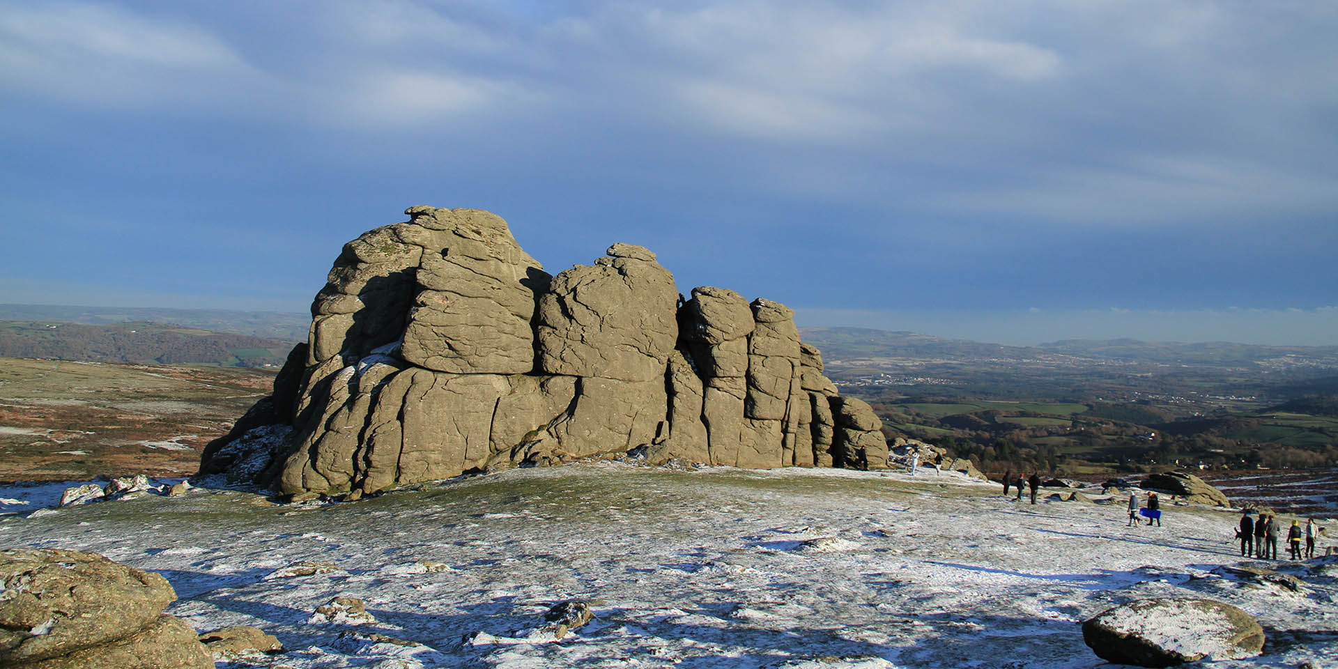 Haytor Rocks in the snow