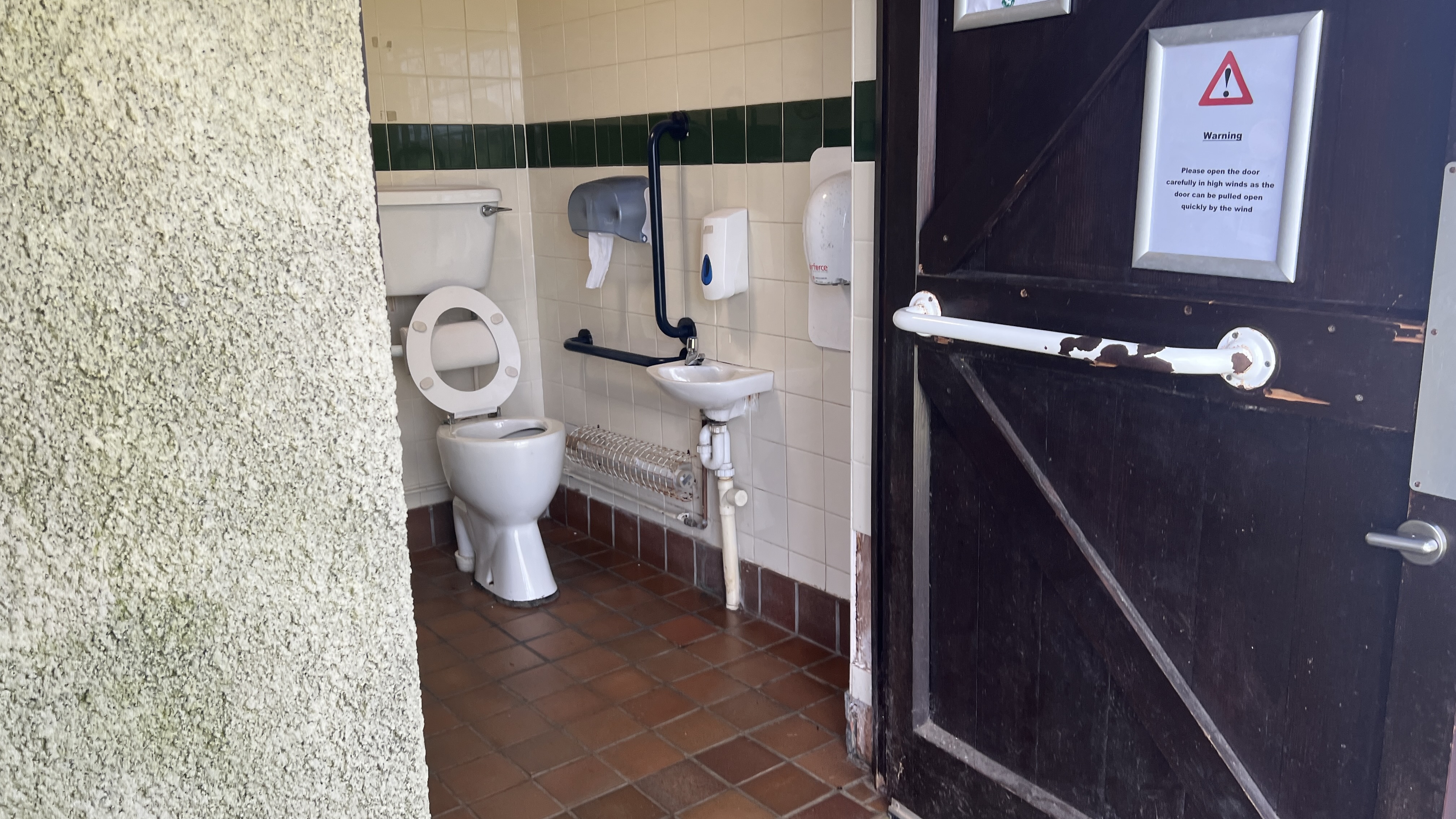 accessible toilet facilities
